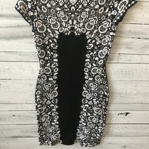 Beautiful BCBG MaxAzria Dress • Size M - Picture 5 of 5